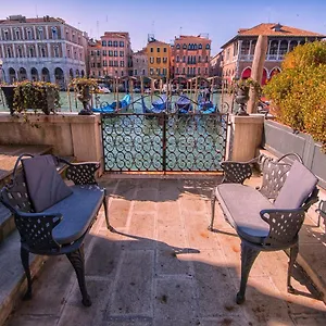  Apartment Grimaldi Hermitage Canal Grande View