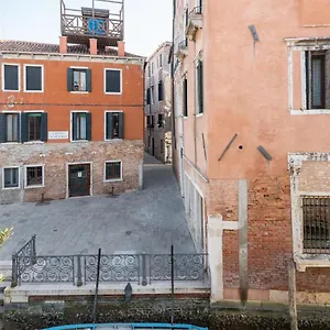  Apartmán In San Marco With Canal View By Wonderful Italy
